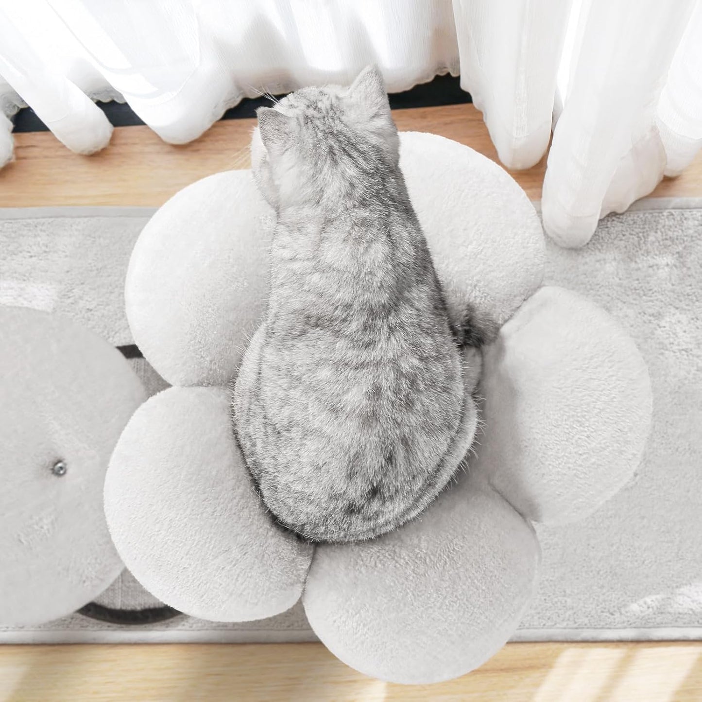 Multi-Level Modern Cat Tree, All-in-One Cat Tower with Scratching Post, Flower Cat Tree Houses for Indoor Cats