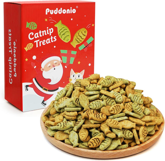 Christmas Catnip Cat Treats, Chicken and Salmon Flavor, Cat Gifts for Christmas, Crunchy Fish Shape Adult Biscuits, 16 oz